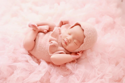 白银宝宝下巴后缩